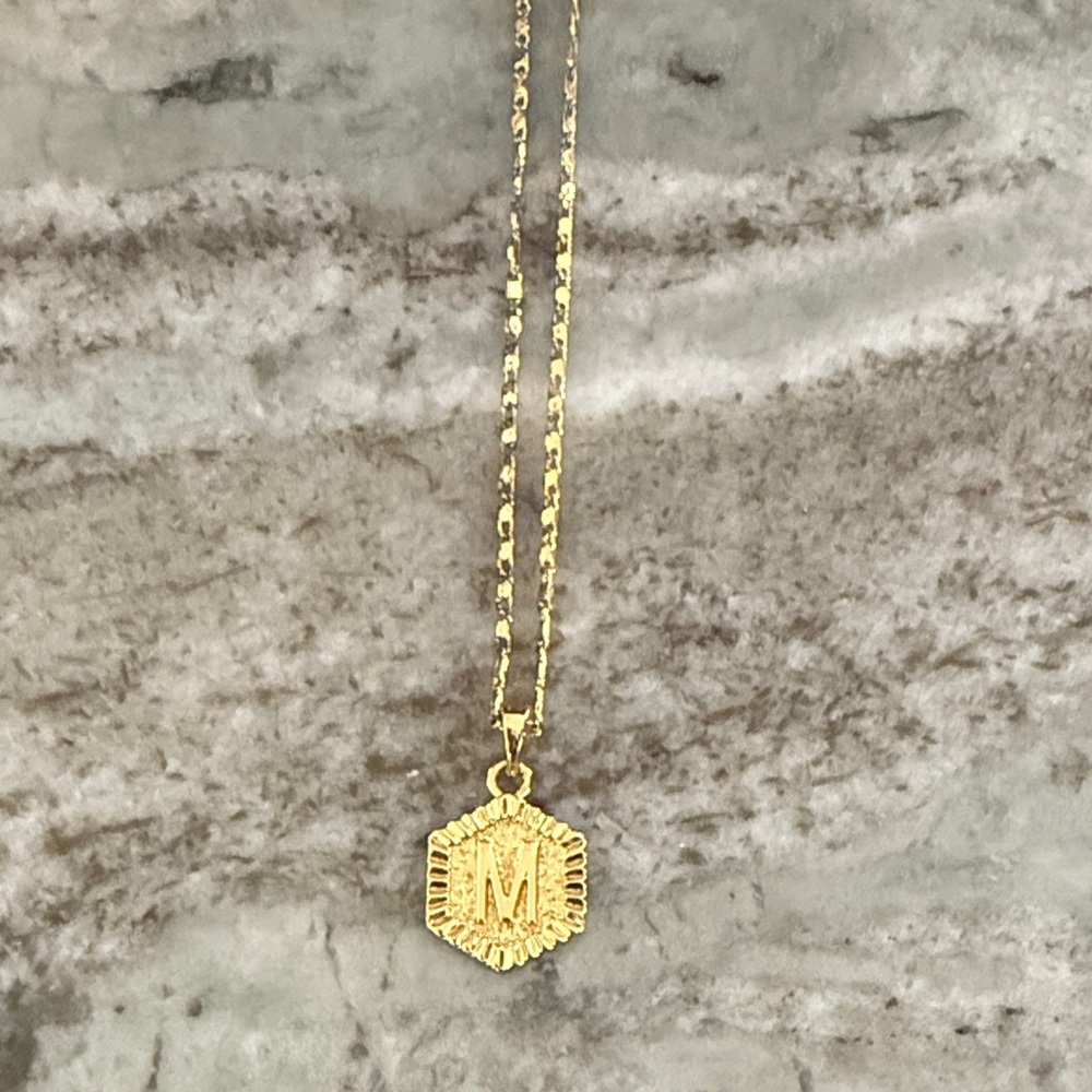 Gold Pendant Necklace